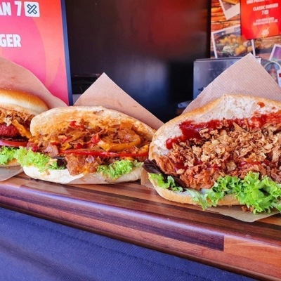 Marla & Mathilda‘s Tourbus